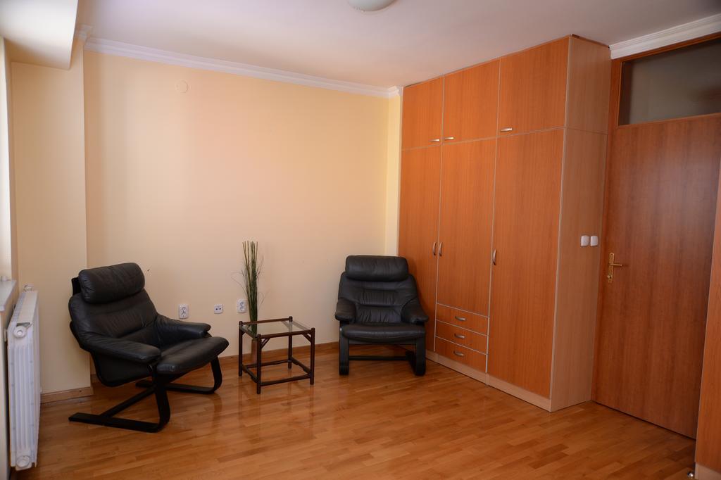 Exclusive Central Apartments Скопье Экстерьер фото