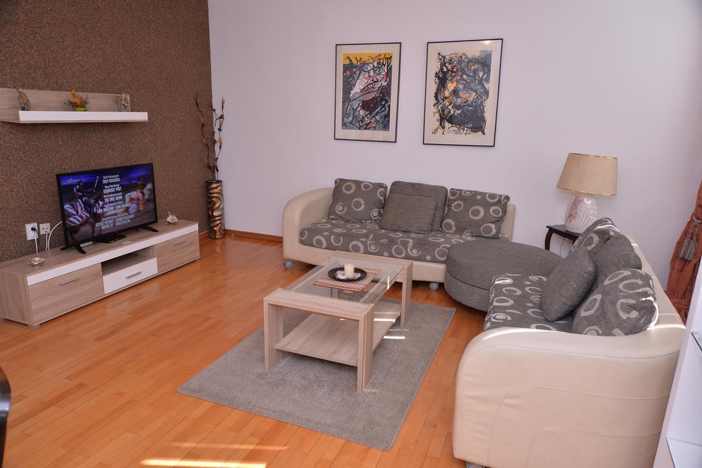 Exclusive Central Apartments Скопье Экстерьер фото