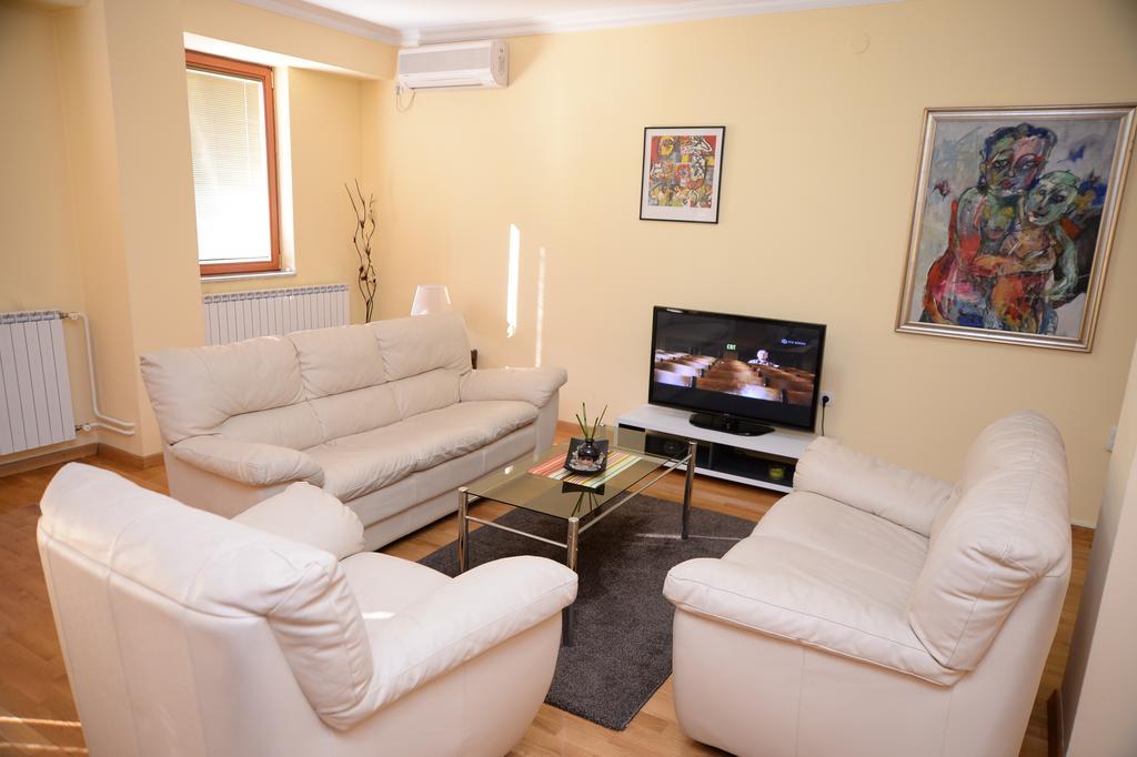 Exclusive Central Apartments Скопье Экстерьер фото